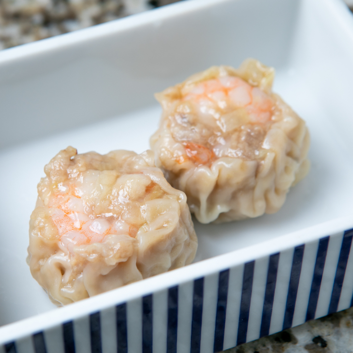 京の華・海老焼売（2個入×1パック）【お試し・送料調整に】あと一品で送料無料！海老がまるごと一尾入った、レンジで3分の職人手包み贅沢しゅうまい。